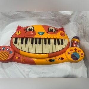 B. Toys Interactive Cat Piano - Meowsic